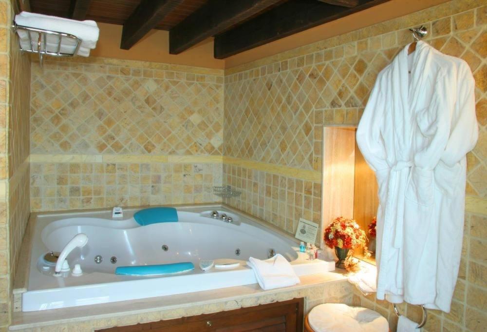 Hotel Palacete Real Villamayor  Extérieur photo