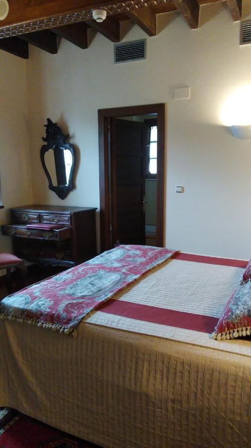 Hotel Palacete Real Villamayor  Extérieur photo