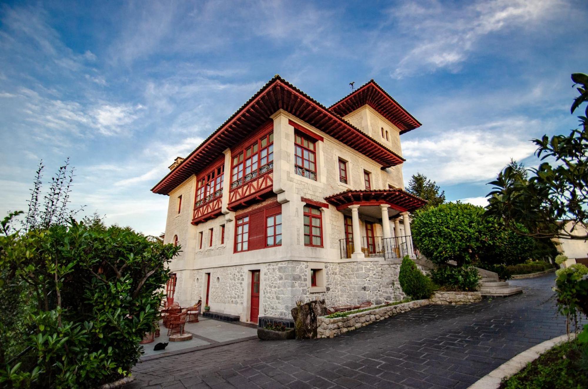Hotel Palacete Real Villamayor  Extérieur photo